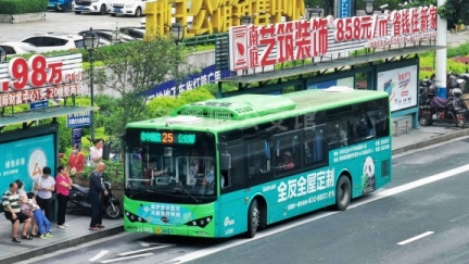 LZH25A3 恒达巴士 25路 桂B04682D BYD6101LGEV5(K8BA)