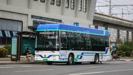 TNAK230A0 济南公交 K230路 鲁A07107F ZZ6106GFCEVHQ2