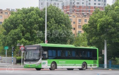 东山公交 841路 苏A02338F ZK6125CHEVNPG21
