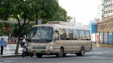 南昌公交 130路 赣A09756D JMV6821GRBEV