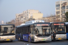 昆山公交 昆山12路 苏E06565F ZK6125CHEVNPG35