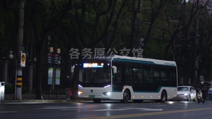 久事公交 96路 沪A04729D SWB6109BEV69G