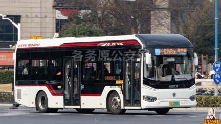 松江公交 松莘线B线 沪A62326D SWB6109EV12G(iEV10)