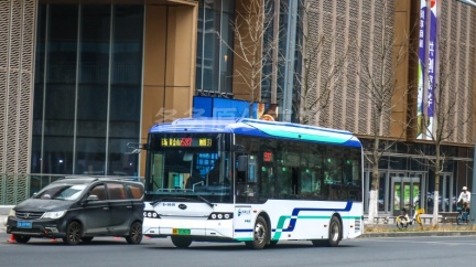 济南公交 537路 鲁A03367D BYD6871B2EV1
