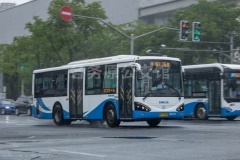 浦东公交 浦东35路 沪ET8980 SWB6107CHG5