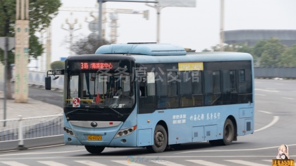 竹都运业 长宁3路 川Q60320 ZK6805BEVG13(E8)