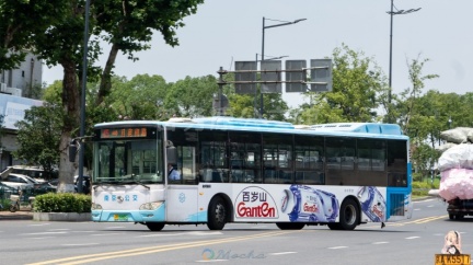 南京公交 45路 苏A09885F XMQ6127GHEV22