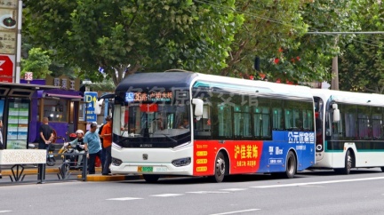 久事公交 36路 沪A50755D SWB6109BEV36(iEV10)